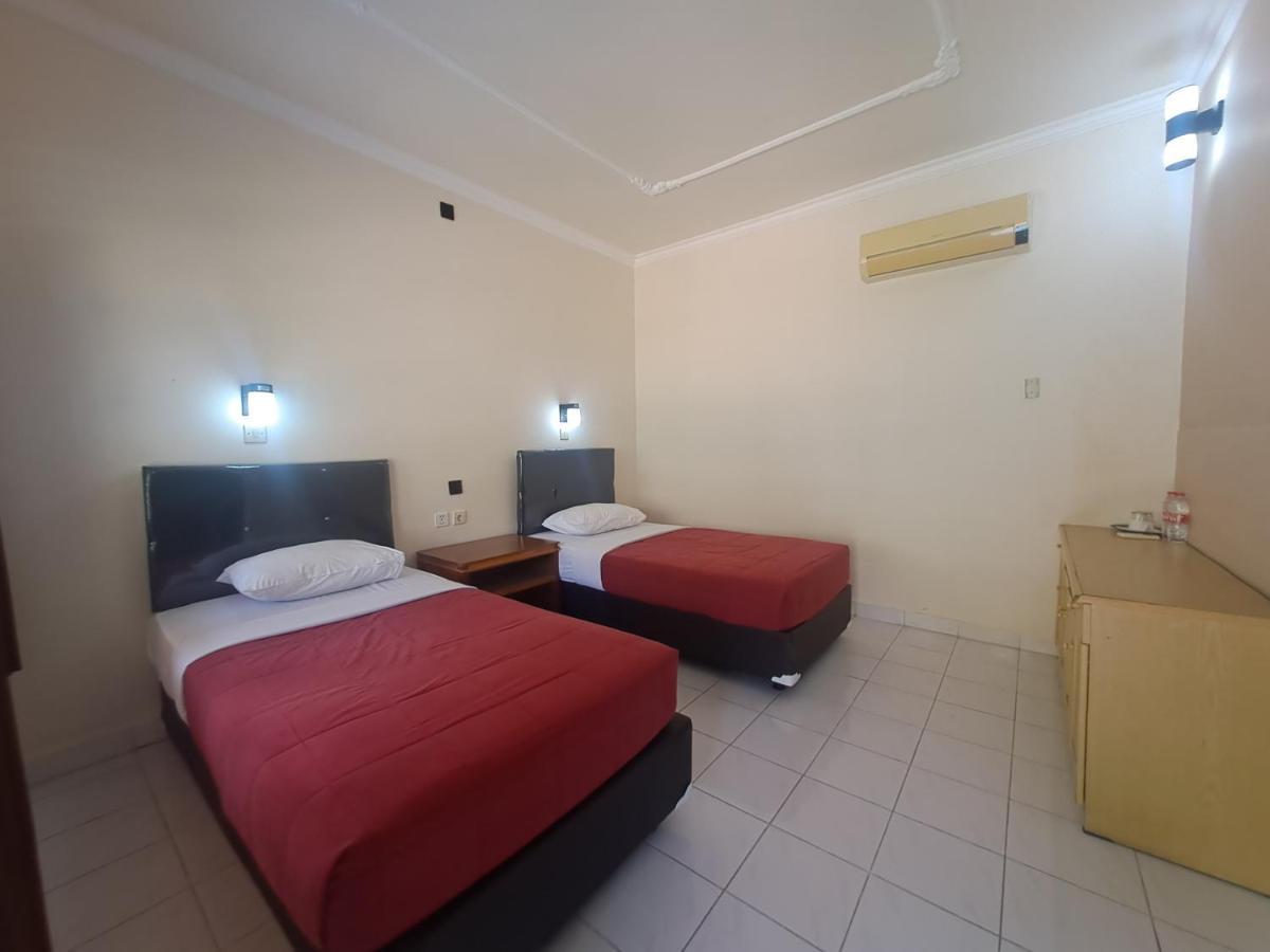 Lovina Beach Hotel Ngoại thất bức ảnh