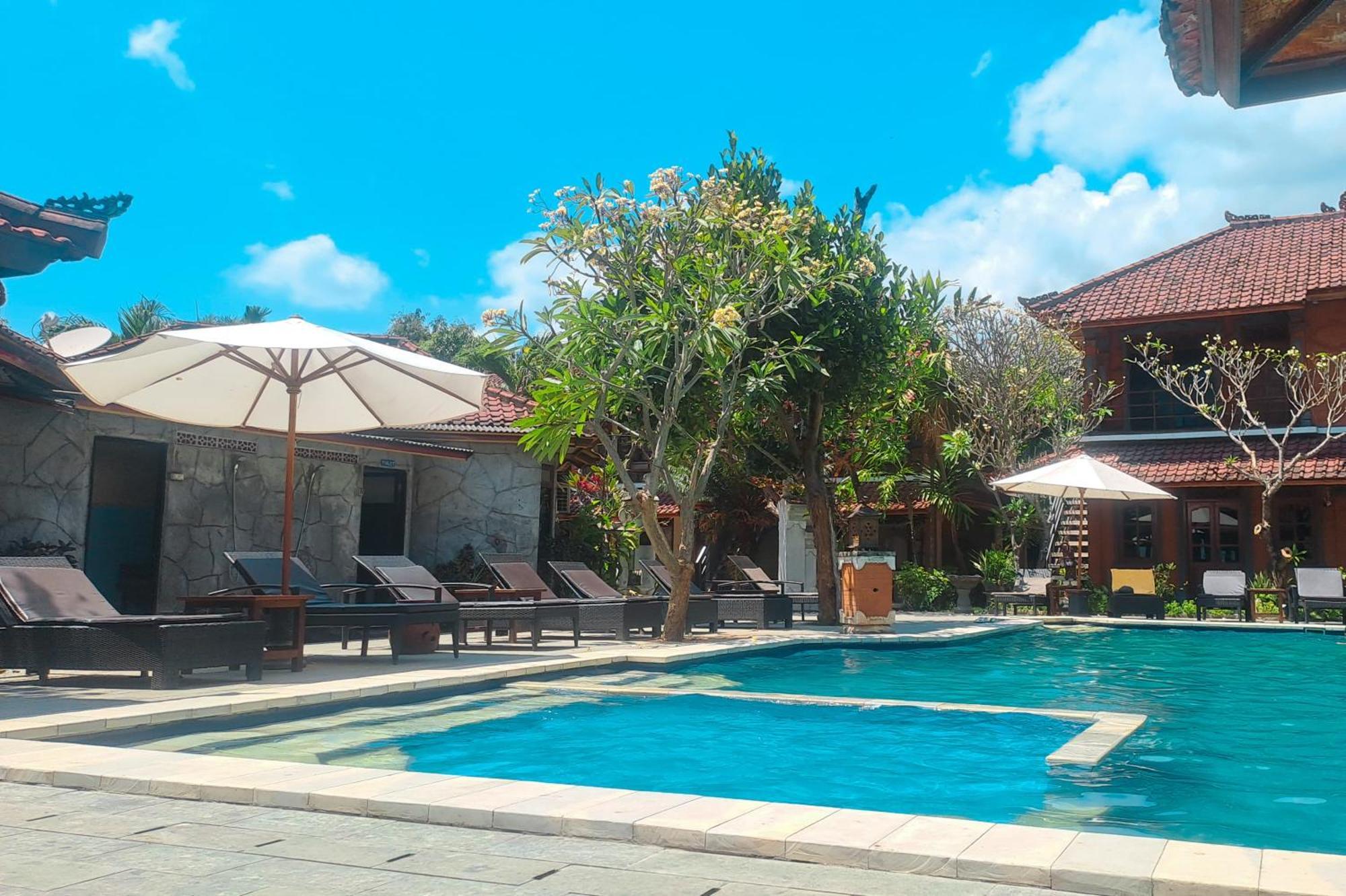 Lovina Beach Hotel Ngoại thất bức ảnh