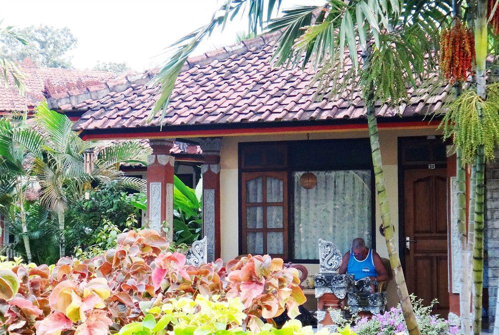 Lovina Beach Hotel Ngoại thất bức ảnh
