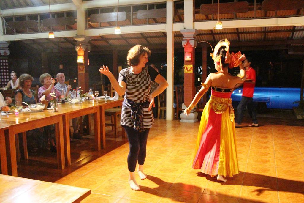 Lovina Beach Hotel Ngoại thất bức ảnh