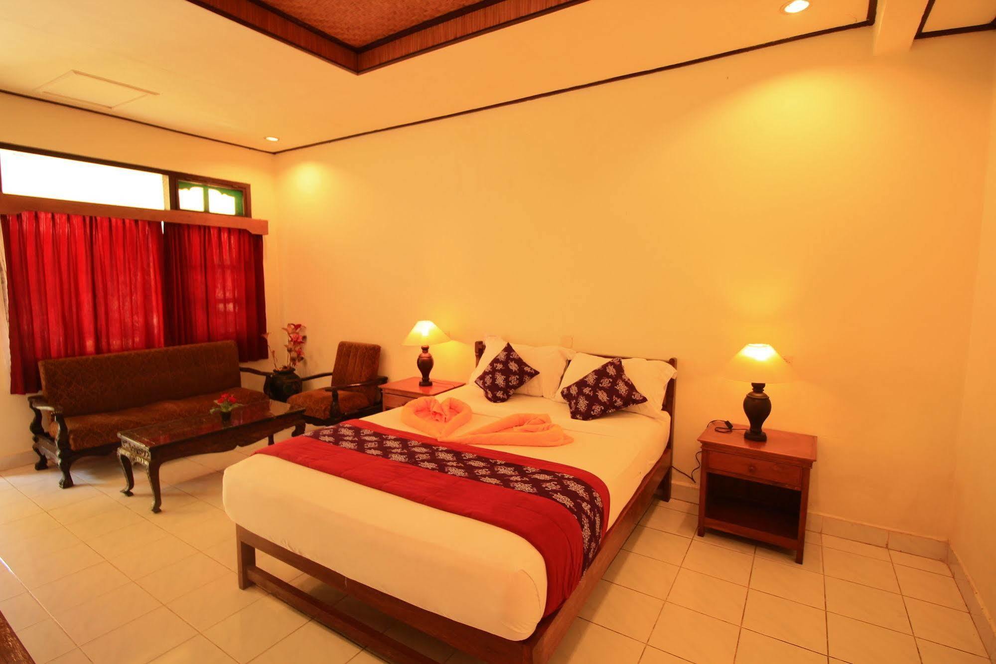 Lovina Beach Hotel Ngoại thất bức ảnh