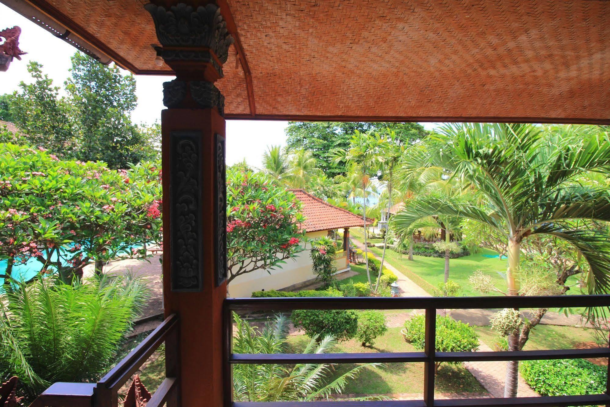 Lovina Beach Hotel Ngoại thất bức ảnh
